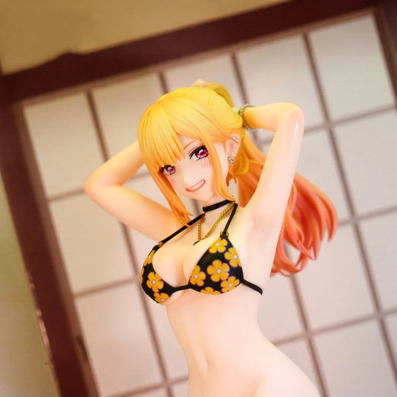 23 cm My Dress-Up Darling Mari - Home Office Romance Manga recensie en prijs