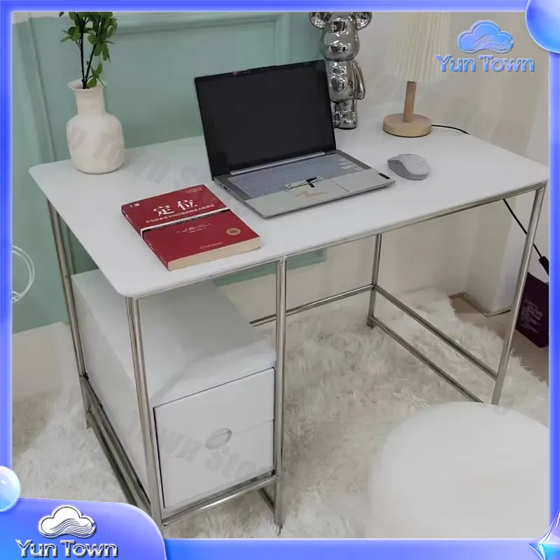Eenvoudig crèmekleurig compute - Home Office Ikea recensie en prijs
